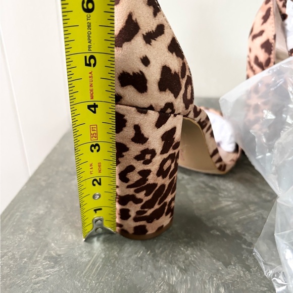The Drop animal print 4” block heels ankle strap new size 9 new - Picture 6 of 8